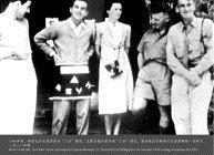 1940年， Snow 夫妇去菲律宾为工合“募捐”。图为他们与新西兰记者James Bertram 的合影