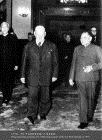 1977年，邓小平出席祝贺路易艾黎八十寿辰宴会