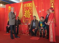 来自新西兰朋友的诚挚祝福。Dave Bromwich在Wang Fang和Ye Xi’s婚礼的讲话。